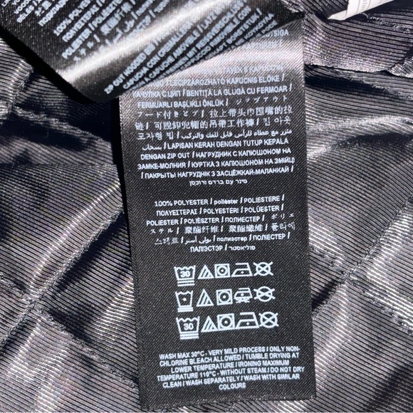 GUESS Men’s Bomber Jacket w/ detachable hood, quilted inside, inside pocket,EUC - Picture 15 of 16